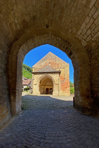 Eglise Romane Clunisienne de Romainmôtier Vaud - Suisse