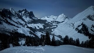 Chalet du Soldat - Dent de Brenleire 2354 m - Vanil Noir 2389 m null
