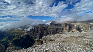 Massif du Sella - Sas Pordoi 2950 m Dolomites 2022