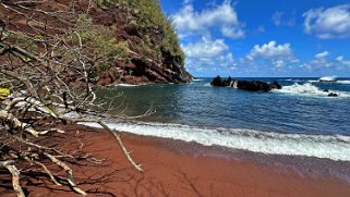 Kaihalulu Red Sand Beach - Maui Hawaii 2024