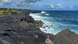 Kaimu Black Sand Beach - Pahoa - Big Island Hawaii 2024